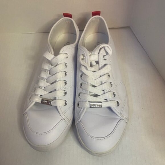 Guess women's White Faux leather lace-up sneakers, Size 7.5 - Picture 1 of 7